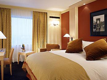 Pullman Paris Rive Gauche Hotel Exterior photo